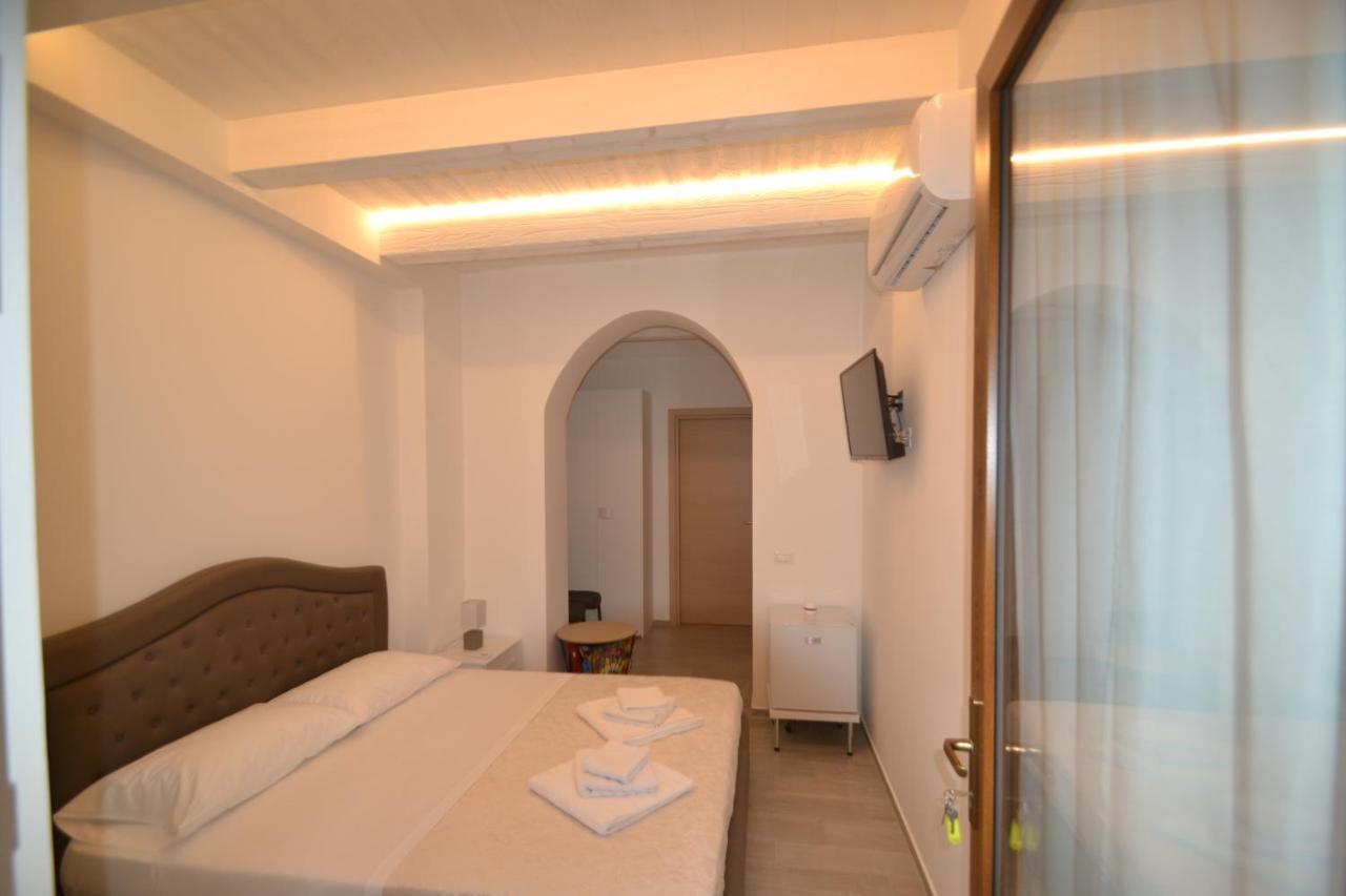 Onda Chiara B&B Porto SantʼElpidio エクステリア 写真